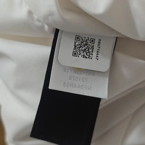 The North Face Women's Gotham Jacket 3/4 Length - Picture 5 of 6